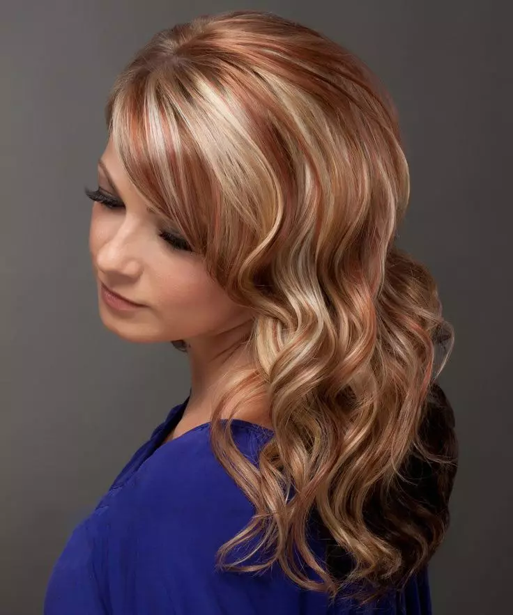 Schmelzen auf mittlerem Haar (50 Fotos): Trendige und schöne weibliche Haarschnitte mit schmelzendem, dünnem geschmolzenem Haar 5363_49