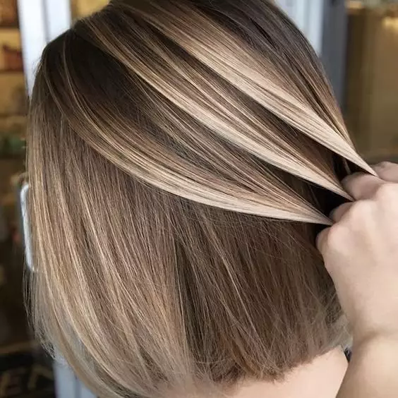 Caramel Melting (46 photos): What is the color of the hair best combined with melting under caramel? Features of the procedure for dark, bright and blond hair 5368_39