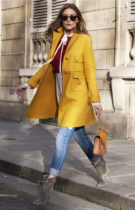 Sárga kabát 2021 (123 fotók): Mit kell viselni, milyen sálat illeszkedik, divatos kabát, táska sárga kabát, kiegészítők, világos sárga 536_122