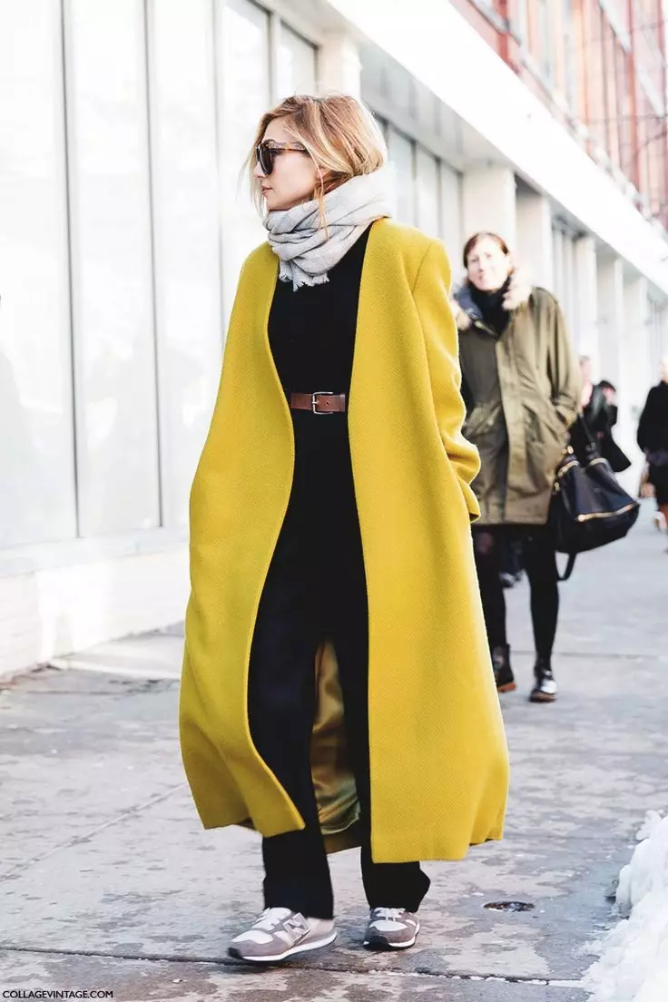 Žuta kaput 2021 (123 fotografija): Šta da obučem, šta šal u formi, moderan kaput, torbu do žute kaput, pribor, svijetlo žuta 536_15