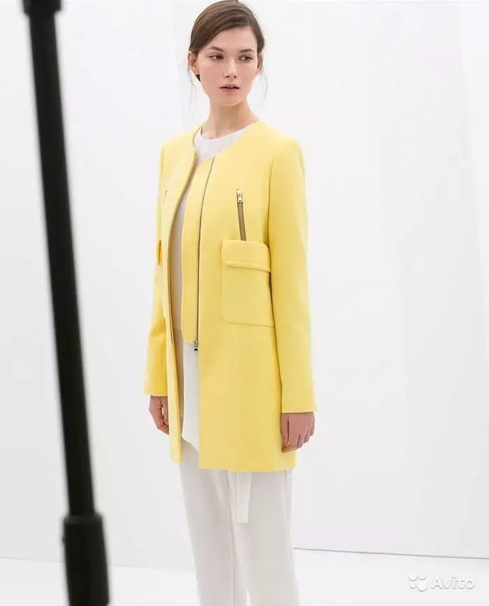 Sarı Coat 2021 (123 Fotoğraf): Ne giymeli, hangi eşarp uygun, moda ceket, sarı ceket, aksesuarlar, açık sarı 536_84