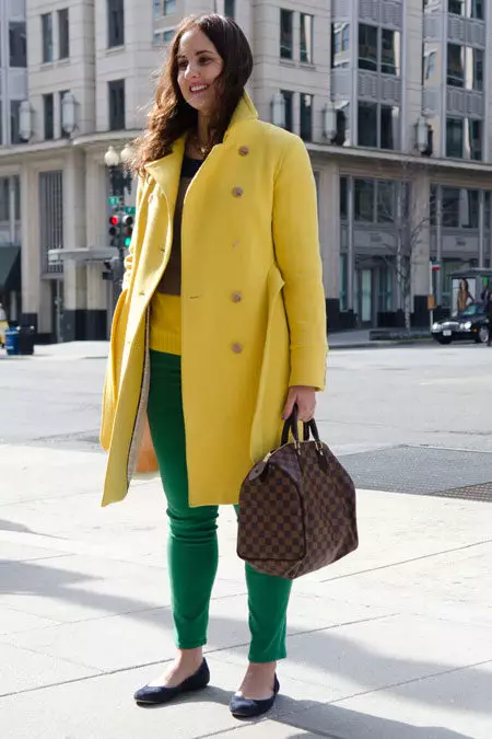 Žuta kaput 2021 (123 fotografija): Šta da obučem, šta šal u formi, moderan kaput, torbu do žute kaput, pribor, svijetlo žuta 536_88