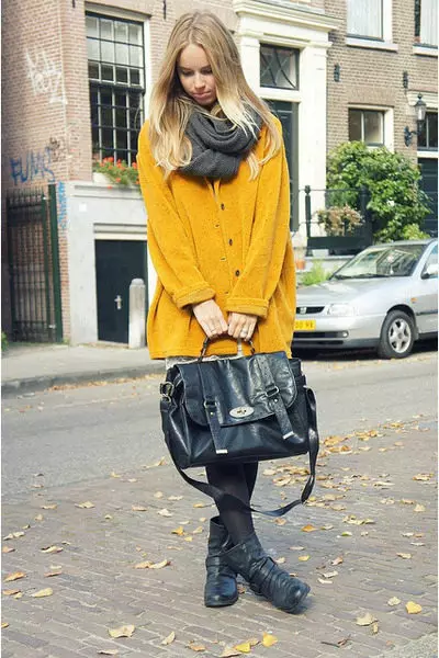 2021 abric groc (123 fotos): Què portar, el que forma la bufanda, capa de moda, bossa per cobrir groc, accessoris, groc clar 536_94