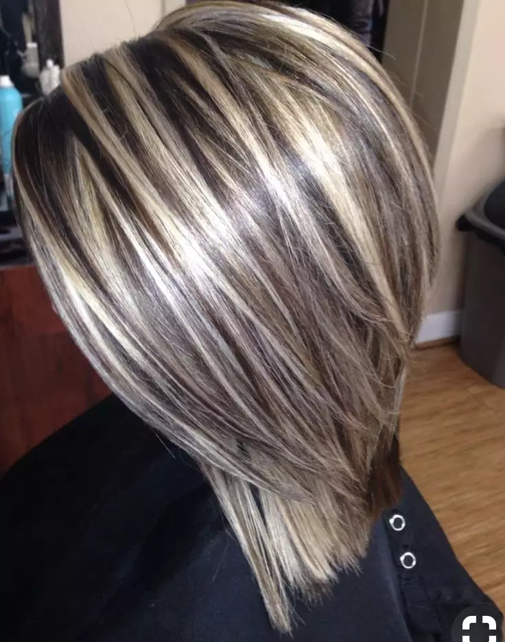 Попелясте мелірування (60 фото): мелірування сірого відтінку на темні і русяве волосся, фарбування волосся в колір попелястий блонд 5381_3