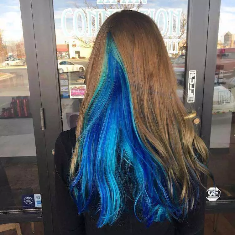 צבע שיער כחול: סקירה של צבעי שיער עמיד עם צבת כחול, מ כחול בהיר לגוונים שחורים וכחולים 5402_54