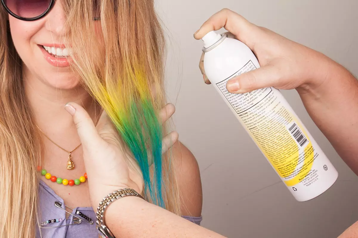 Pintura de cabelo para nenos: como elixir un baño con auga e como aplicar o conxunto de cores do cabelo? 5456_18