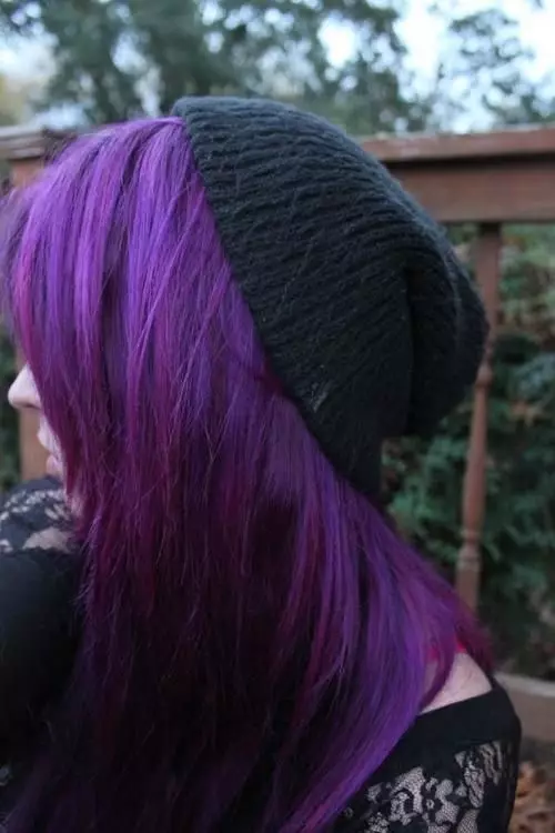 Purple matu krāsas (40 foto): brūnas un spilgti purpura toņos, profesionālās krāsas violetā krāsā ar tumšiem matiem, atsauksmes 5475_13