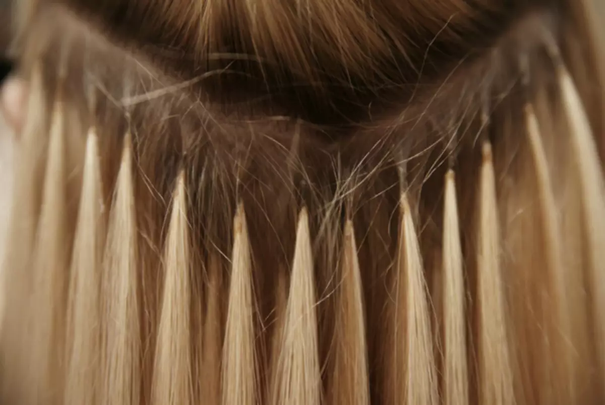 Hvor mange omfattende hår holder sig? Hvor længe kan der være nok efter forlængelse? Hvor meget kan vi bære dem og hvordan man plejer dem? 5493_7
