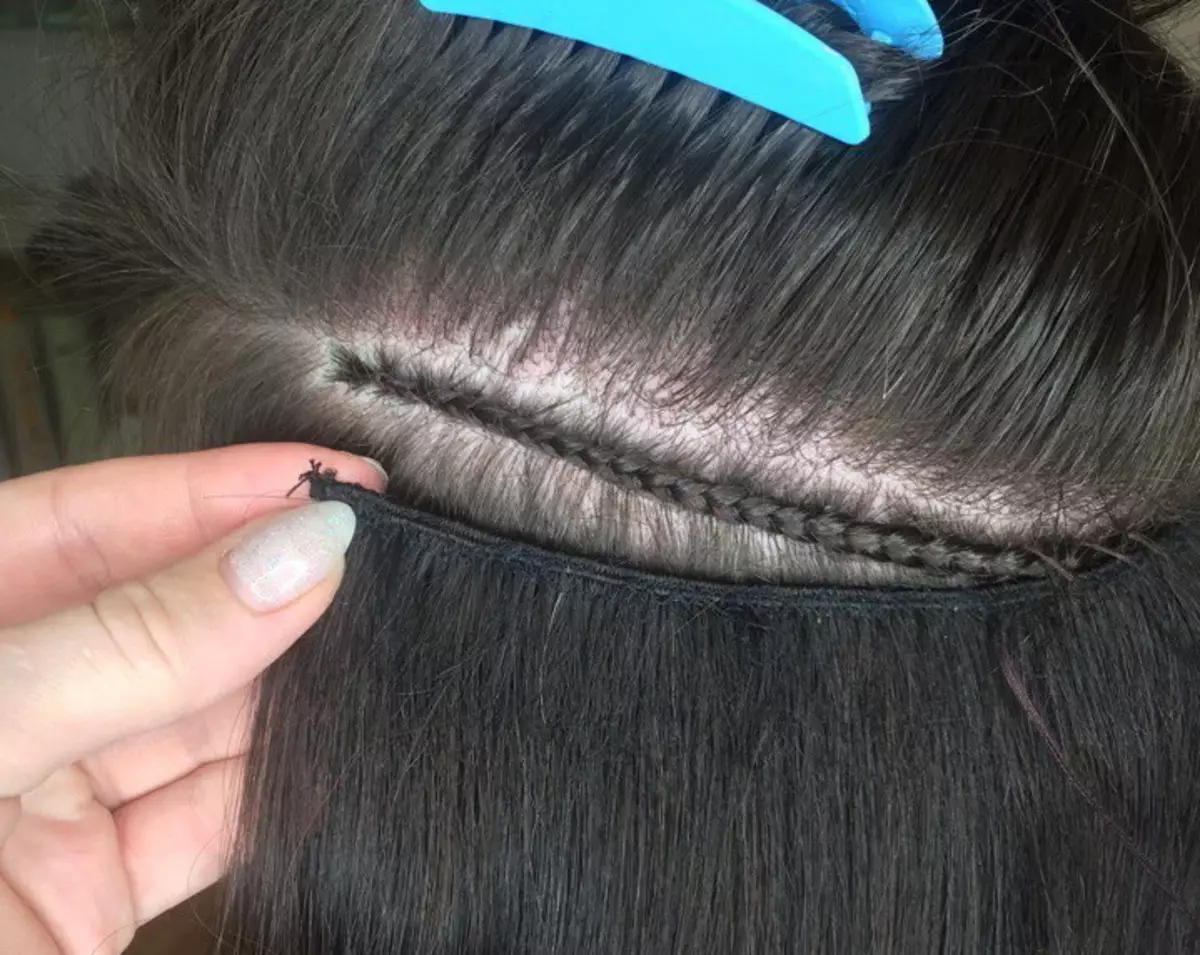 L'extensió de els cabells en un cable flexible de connexió (29 fotos): Característiques d'extensions de cabell amb un mètode de ratolí amb interferència, extensió usant micro-pigtails 5502_17