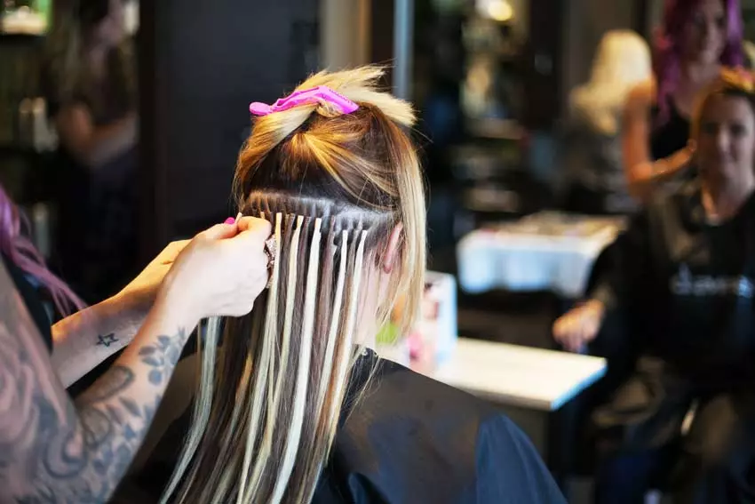 Премахване на обширна коса: Как и какво означава да се премахне обширна косата на дома? Изберете течност за отстраняване 5518_26