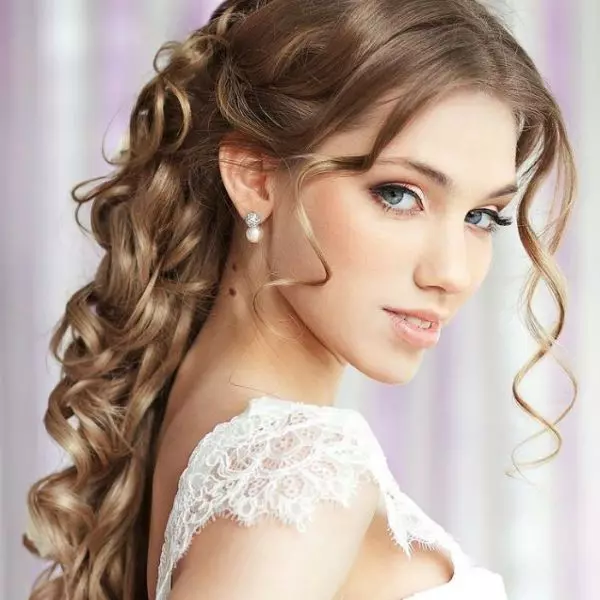 Зачіски (142 фото): найкрасивіші види жіночих зачісок, модельні стрижки для дівчат з назвами 5567_74