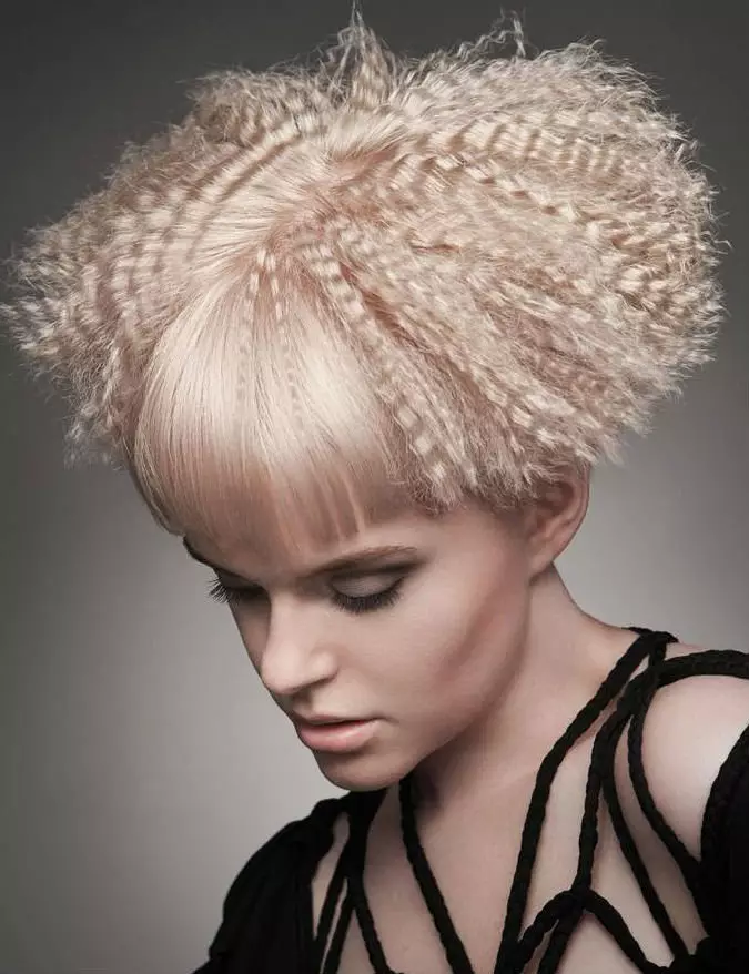 Corrugación (77 fotos): ¿Qué es? ¿Cómo usar una pelusa de corrugación del cabello? ¿Cuánto tiene? Chicas Reviews 5595_63