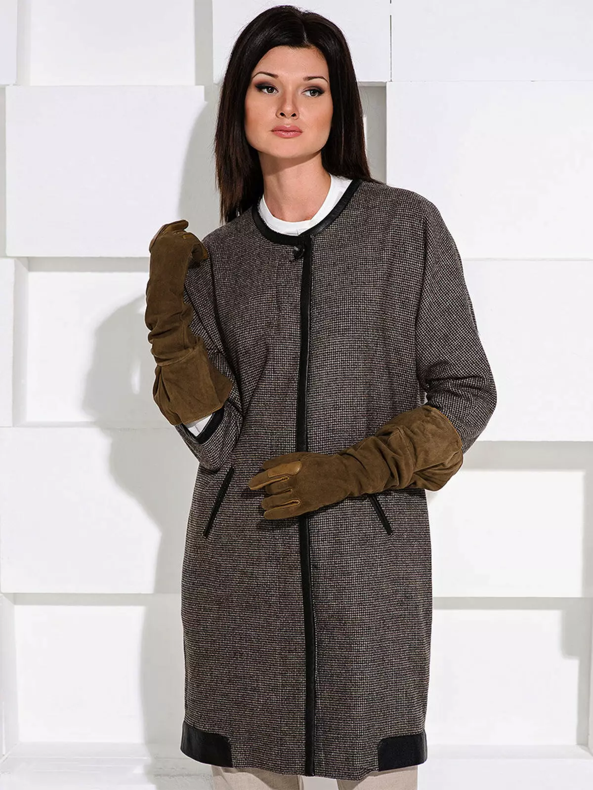 Egyenes kabát (86 fotók): Női kabát közvetlen vágás, gallér nélkül, egyharmad, hosszú, rövid, trendi 2021, gallérral 559_2