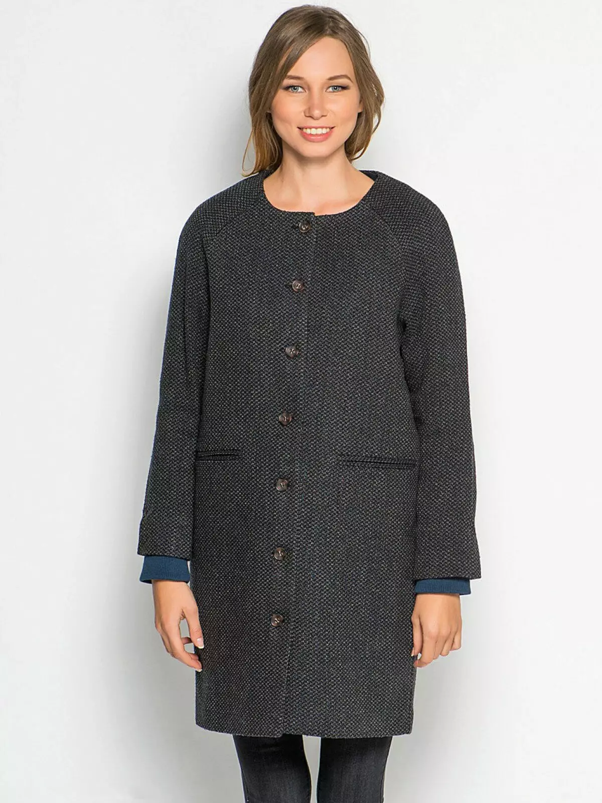 Директно палто (86 фотографии): Женски слој од директна сече, без јака, со која носење, од двоен, долг, краток, трендовски 2021, со јака 559_3