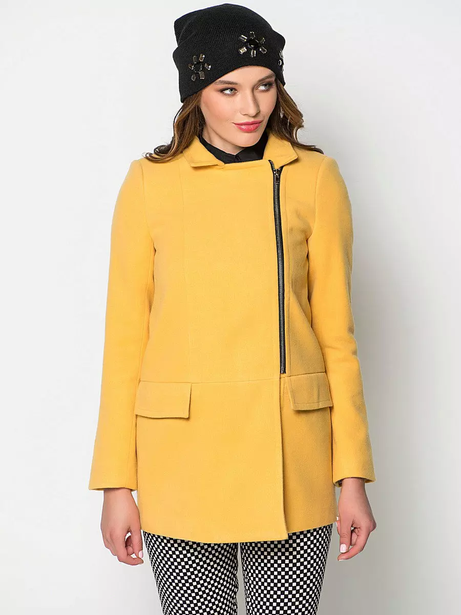 Rovný kabát (86 fotek): ženský nátěr přímého řezu, bez límce, s jakým nosit, od dvacivého, dlouhého, krátkého, trendy 2021, s límcem 559_77