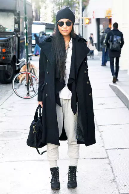 Директно палто (86 фотографии): Женски слој од директна сече, без јака, со која носење, од двоен, долг, краток, трендовски 2021, со јака 559_81