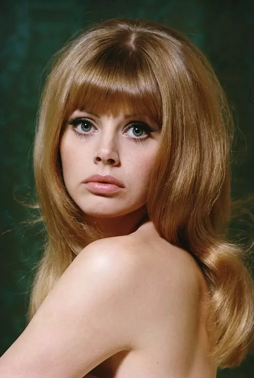70'lerin (37 fotoğraf) kadınların saç stilleri: SSCB'deki saç modelleri ve saç kesimi için moda. Kısa saçta istifleme nasıl yapılır? 5654_15