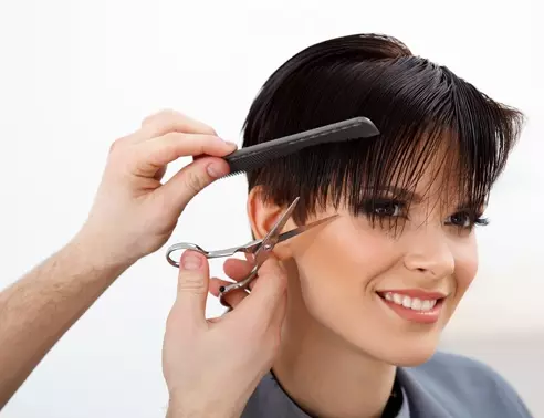 Coafuri ocazionale pentru păr scurt (70 de fotografii): stil ușor și simplu zilnic. Cum să faci rapid o coafură acasă? 5668_4