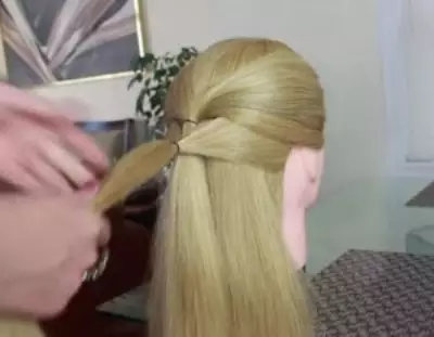 Зачіски з гумками на довге волосся (30 фото): дорослі зачіски за допомогою маленьких силіконових резіночек покроково 5688_18