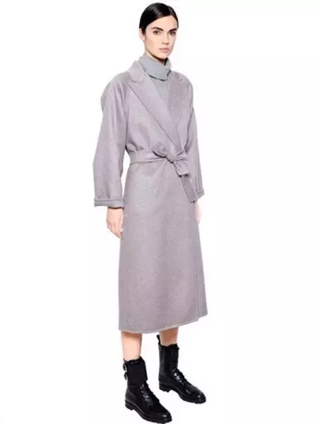 Coat-robe (59 φωτογραφίες): με μια ζώνη, με αυτό που φοράει ένα στρώμα ενός γαλακτικού τύπου, με κουκούλα, παλτό ως μπουρνούζι 2021, με το οποίο φορούν παπούτσι, σύντομα 570_56
