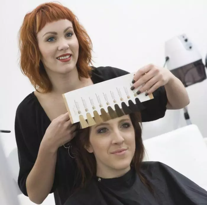 Haircuts (90 bilder): Modell og andre typer kvinnelige hårklipp. Hvordan velge vakre og stilige alternativer? Nye teknikker med navn 5747_58