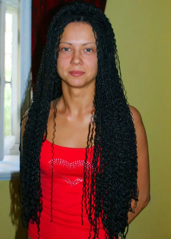Koshets Zizi (67 Fotos): Wie kann man ordentlich spucken Zizi? Wie erstellt man eine Frisur mit dem Imagocos-Mädchen mit kurzen Haaren? Schritt für Schritt Anweisungen zum Weben und Beurteilungen 5748_41