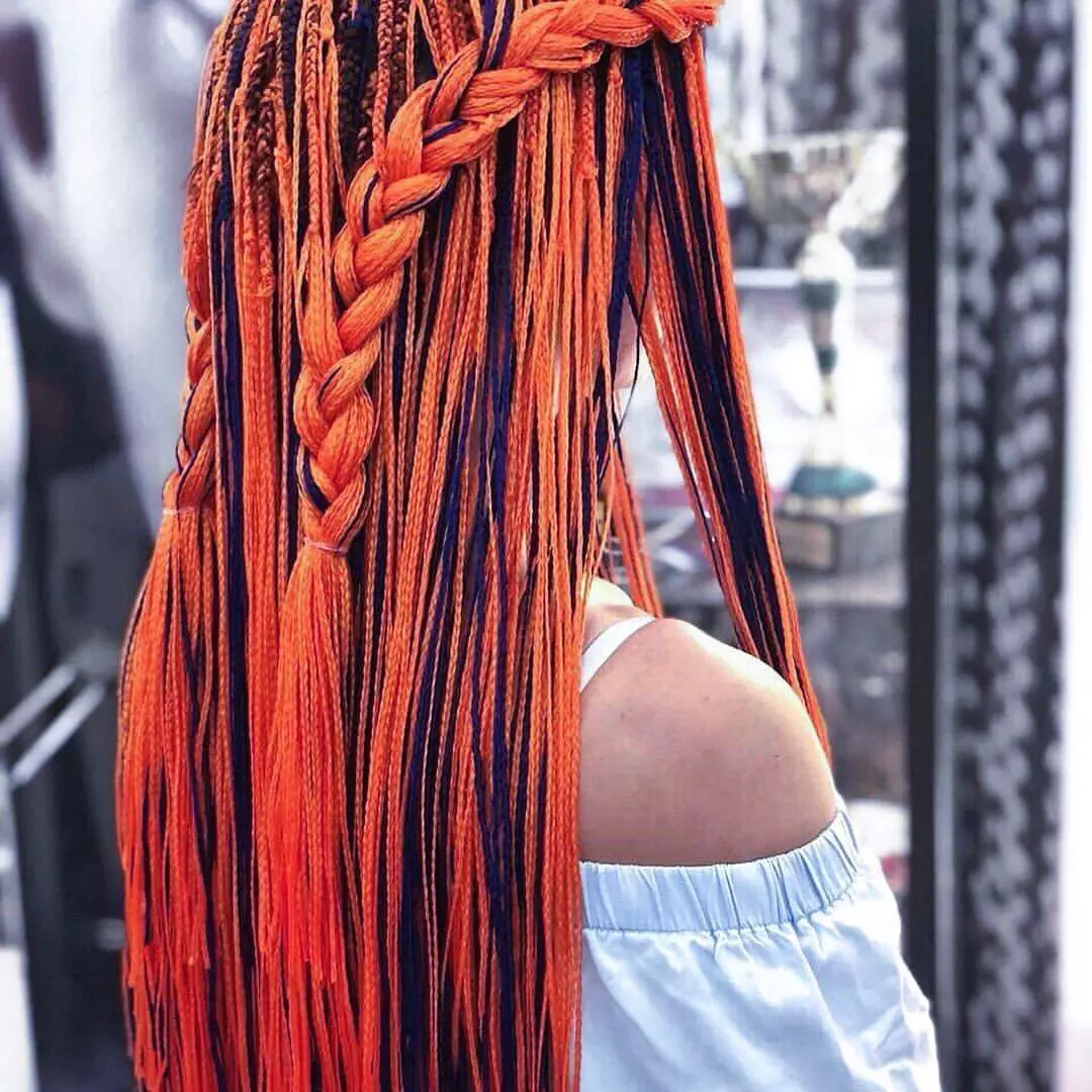 Кіски зизи (67 фото): як правильно плести коси зизи? Як зробити зачіску з афрокос дівчині з коротким волоссям? Покрокові інструкції плетіння та відгуки 5748_58