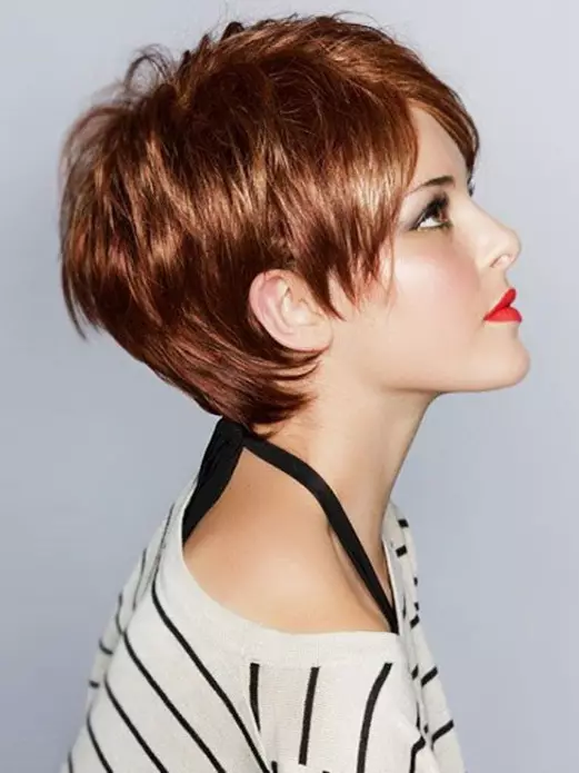 Extra lange Haarschnitte (70 Fotos): Mit Verlängerung und halbherzigen Modell-Haarschnitten, Optionen mit vorderen länglichen Strängen für Frauen 5755_38