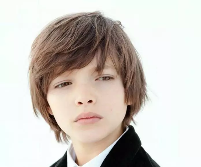 男孩的髮型11歲（54張）：兒童側面的時尚和陡峭的髮型，為短髮的男孩選擇兒童模型髮型 5756_31