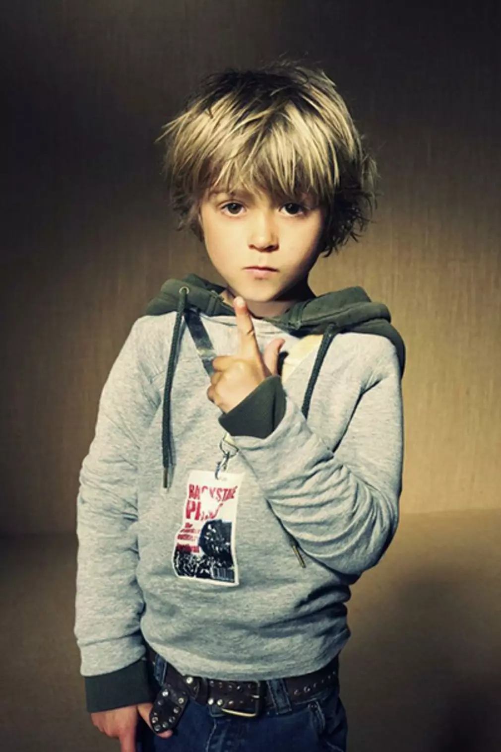 男孩的髮型11歲（54張）：兒童側面的時尚和陡峭的髮型，為短髮的男孩選擇兒童模型髮型 5756_35