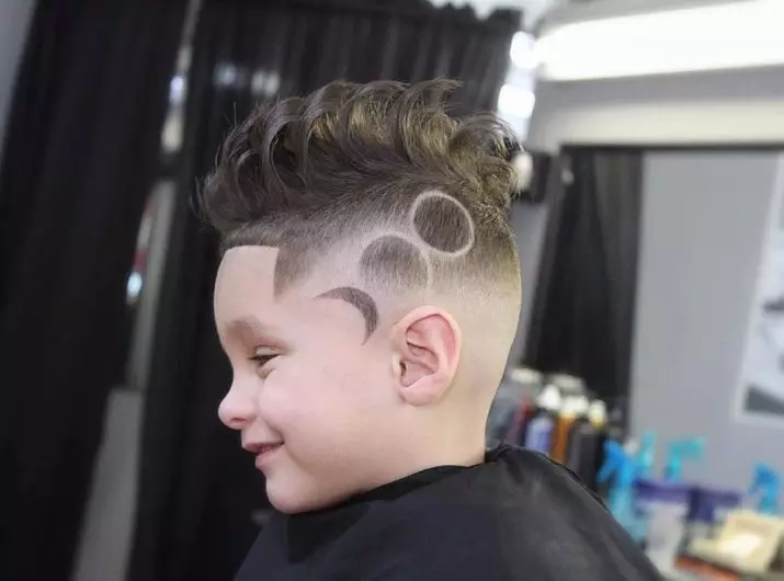 Frisurer til drenge 10-14 år gammel (70 billeder): Moderigtige haircuts til unge 12 år. Hvordan vælger du kølige og smukke frisurer til drenge i 13 år? Eksempler på model og kølige frisurer 5766_53