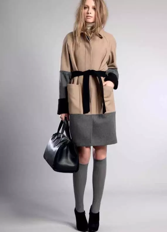 Italijanski plašč (113 fotografij): Ženska plašč iz Italije, Down Coats, Trendy 2021, iz italijanskih tkanin, blagovne znamke 576_32