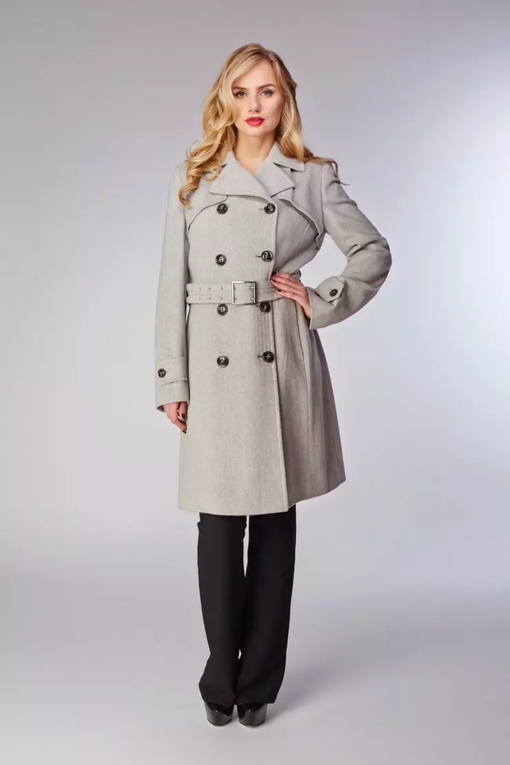 Italian coat (113 Photos): Female coat mula sa Italya, Down Coats, Trendy 2021, mula sa Italian Fabrics, Brands 576_61