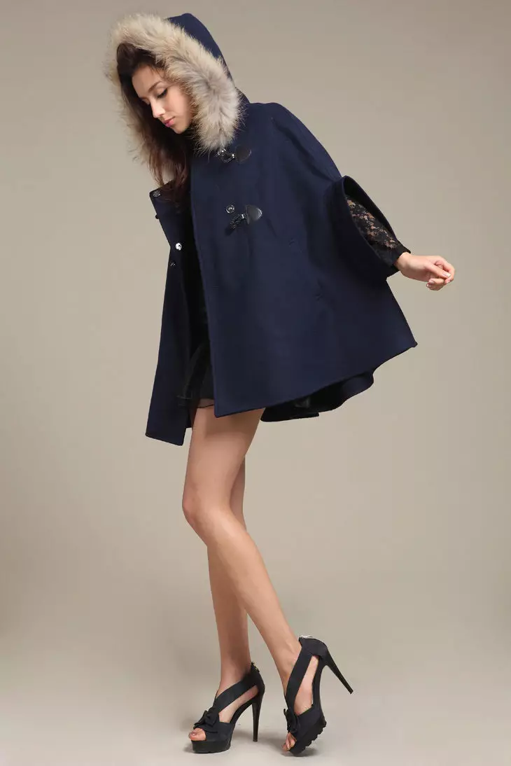 Manteau italien (113 photos): femme manteau d'Italie, bas manteaux, tendance à la mode 2021, de tissus italiens, marques 576_64