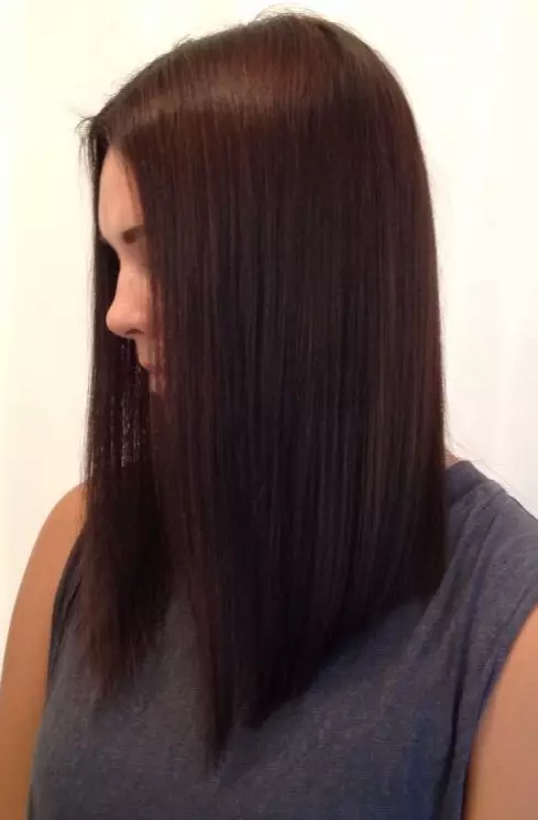 حلاقة الشعر على مستقيم الشعر (49 صورة): حلاقة شعر المرأة المألوف للشعر الثقيل والصعب المشاغب 2021 5780_37
