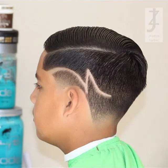 Coiffures à l'école pour garçons (27 photos): coiffures à la mode pour les écoliers 9-12 ans 2022, coupe d'écoles escarpées pour adolescents 5781_26