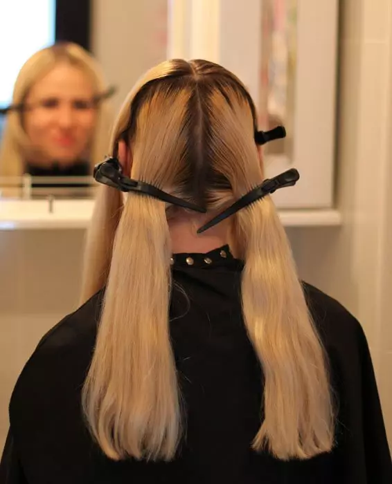 Coupes de cheveux à la maison avec des ciseaux: comment couper les cheveux à une femme? Comment garder les ciseaux? 5784_7