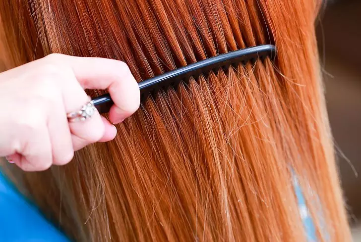 Debut de corte de pelo en el pelo medio (36 fotos): características de la técnica, colocando un peinado femenino. ¿Cómo hacer un corte de pelo que da volumen? 5798_16