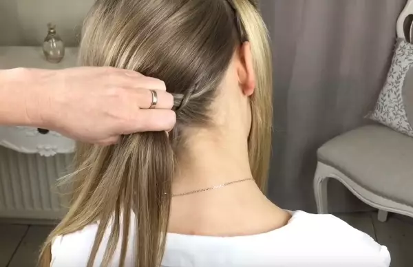 Spit ngược (89 ảnh): Làm thế nào để dệt bím tóc trong phó? Hướng dẫn từng bước về dệt bím tóc trong ra khỏi mái tóc dài và ngắn 5807_47