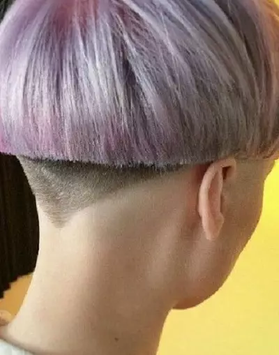 「アンダーポット」（53枚の写真）：短い髪の女性のヘアスタイル、ファッショナブルな髪型の特徴「鍋の下」の特徴 5812_8