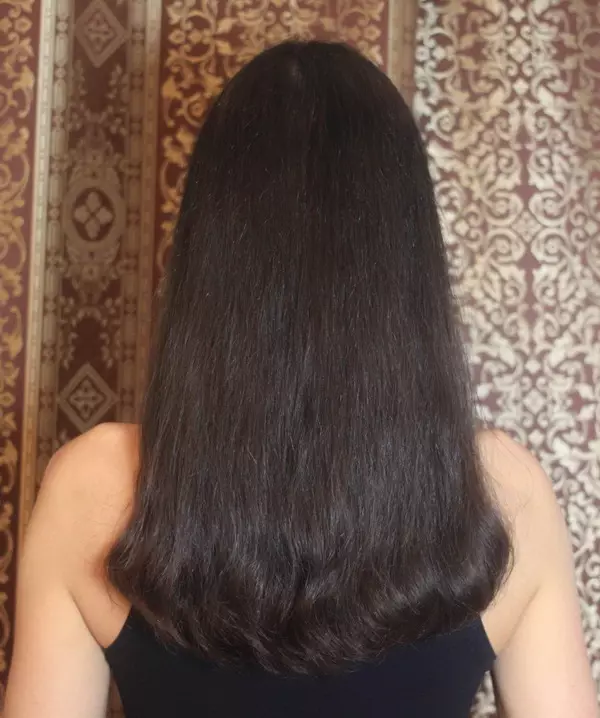 Zjarri i flokëve (47 foto): Çfarë është piroporeza? Kujdesi për flokët pas një procedure të zjarrtë, shqyrtime të vajzave 5814_46