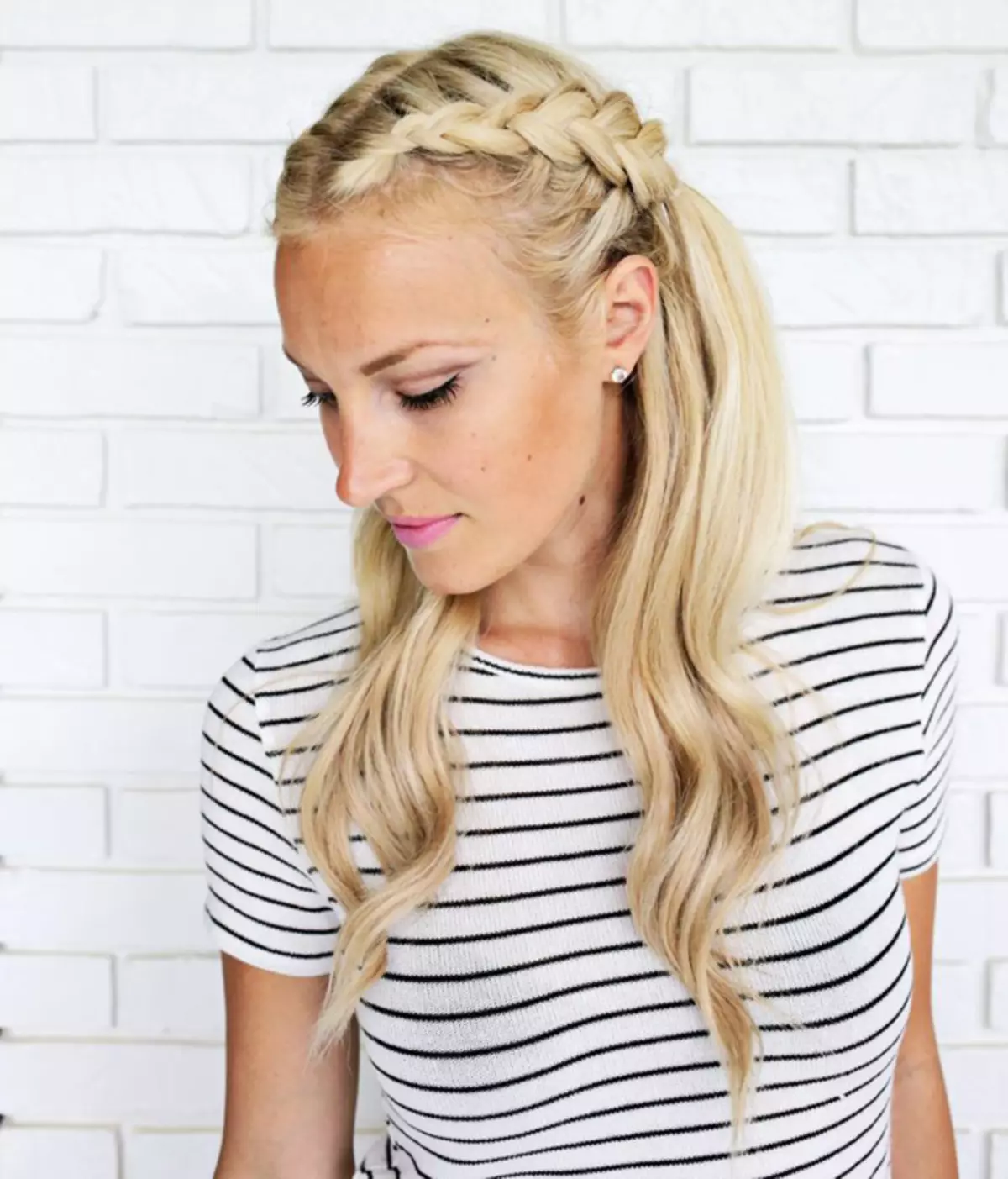How to braid two pigtails? 61 Photos How to weave 2 braids from long hair? Weaving braids on the sides. Beautiful hairstyles with braids and loose hair 5817_3