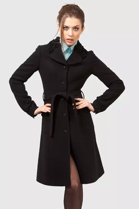 Klasszikus fekete kabát (68 fotók): Mit kell viselni 581_3
