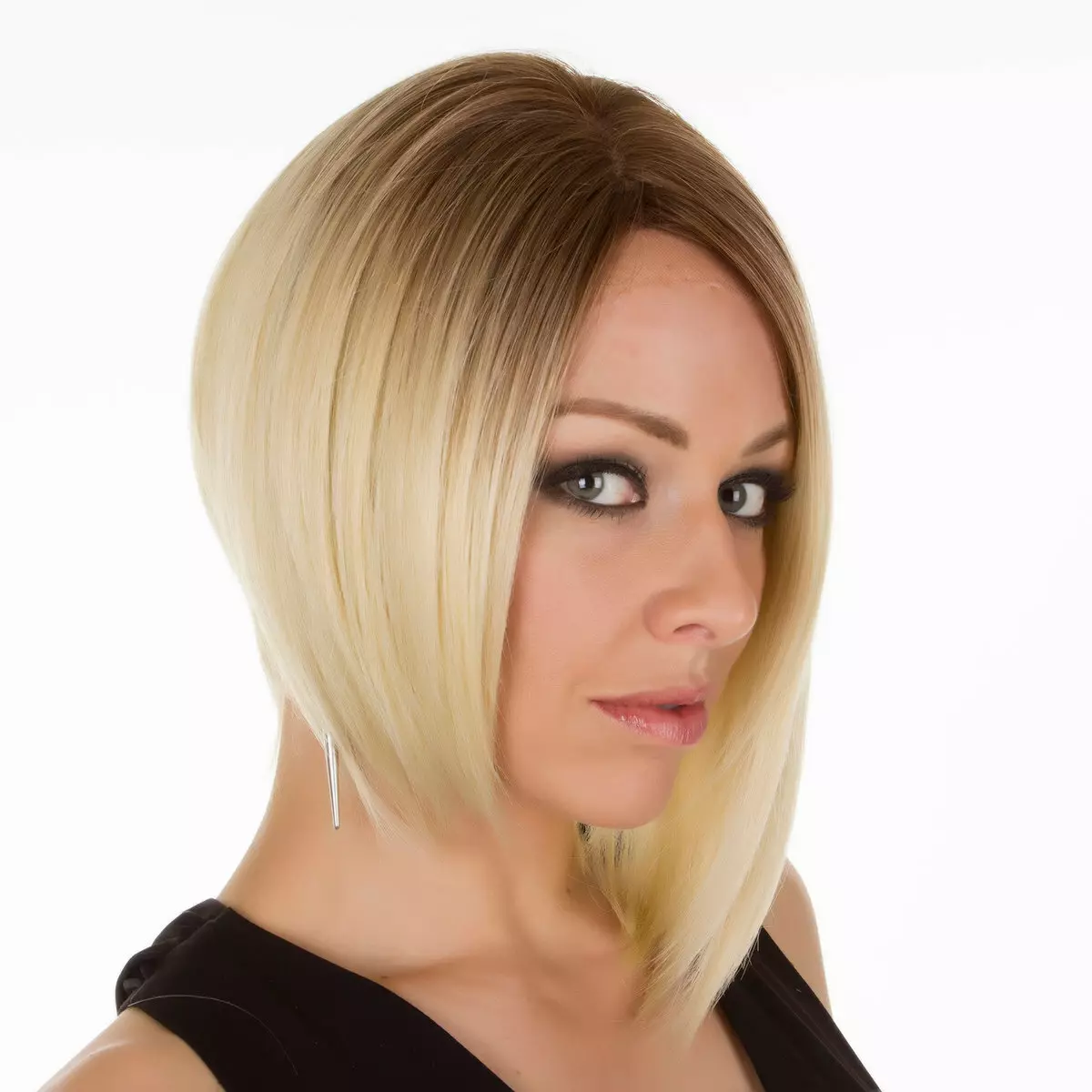Asymmetri Haircut (54 billeder): En ordning og teknologi til at udføre bølget og lige hår. Bagsiden og foran asymmetriske frisurer med bangs og uden 5820_30