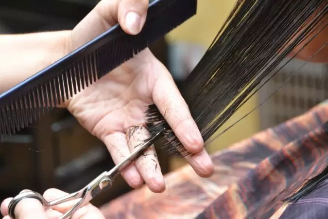 銑發頭髮（57張照片）：它是什麼，有必要？是否有可能在家裡剪頭髮風？分支機構的類型，評論 5824_26