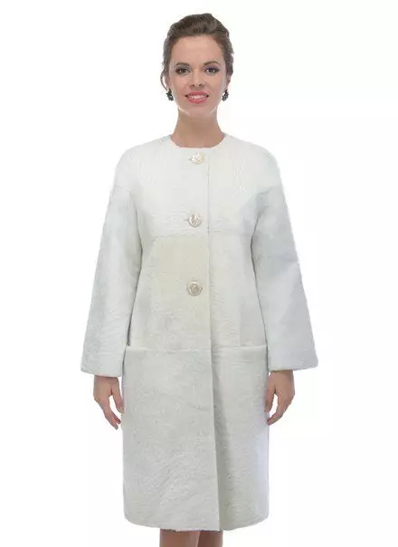 Shtresë e bardhë e grave (183 foto): e shkurtër, nga mango, nga Bjellorusia, si për të pastruar pallto, të gjatë, shall për një pallto të bardhë, të maskuar 583_123