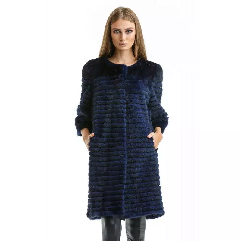 ნაქსოვი ქურთუკი (96 ფოტო): ქალი წებოვანი ქურთუკი ნაქსოვი საფუძველზე, ნაქსოვი sleeves, ხანგრძლივი, საწყისი მელა on knitwear 589_36