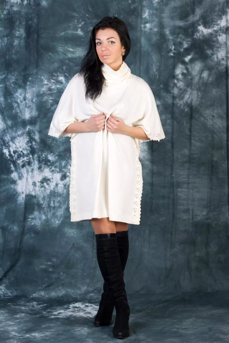 Stickad kappa (96 bilder): Kvinnlig minkrock på stickad basis, med stickade ärmar, långa, från rävar på stickade kläder 589_95