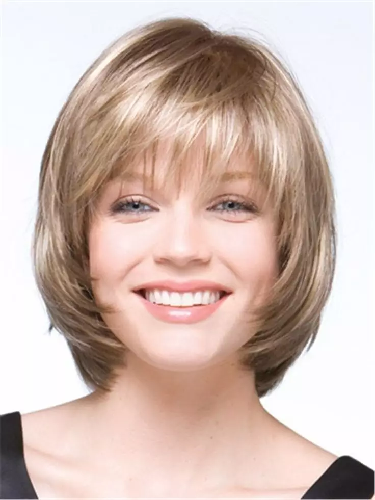 Corte de cabelo que são jovens (82 fotos): penteados rejuvenescedores para mulheres com cabelo curto, médio e longo 5920_37