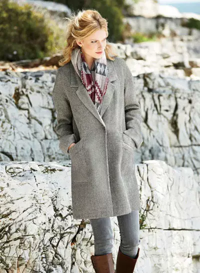Alpaca coat (116 photos): production models ITALY, reviews, women's coat with hood, Belarusian, Germanic, from Kroyork 593_11